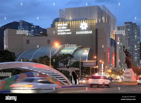 shinsegae mall busan.